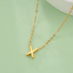 Collier avec pendentif initiale - lettre