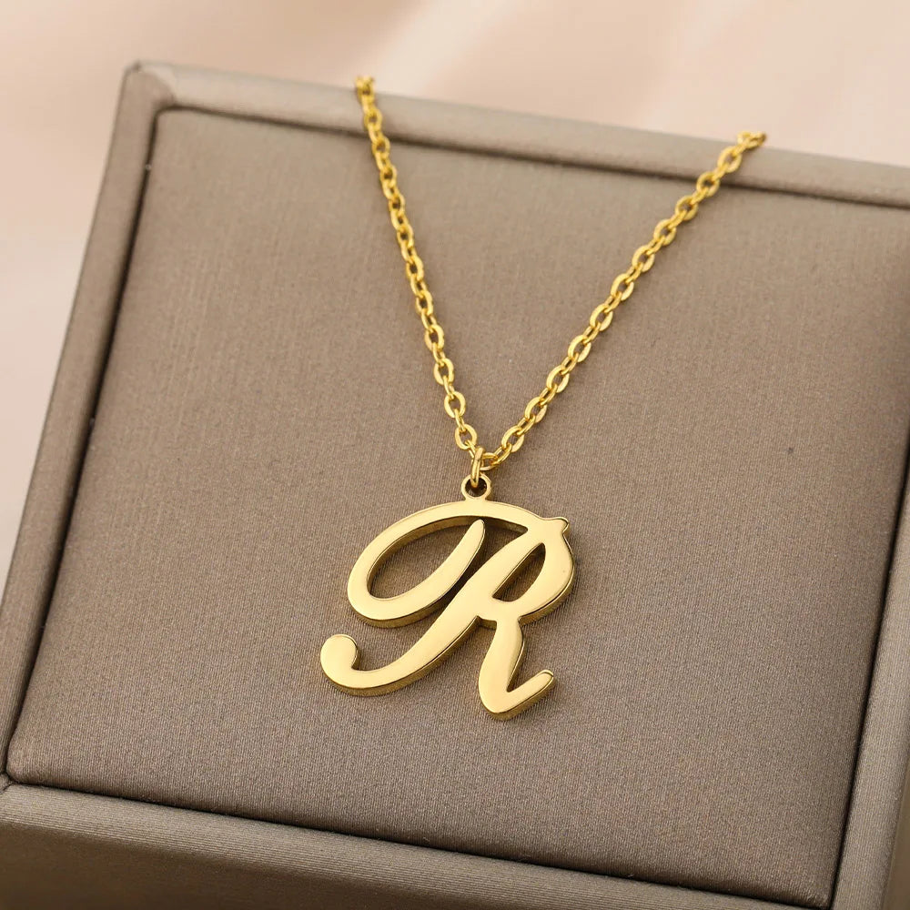 Collier avec pendentif initiale pour femme 