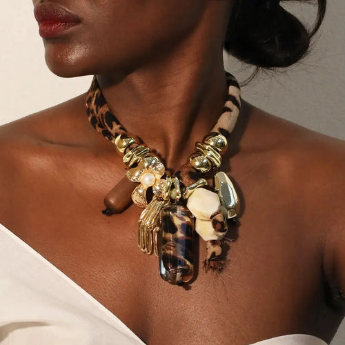 Choker Necklace with Leopard Pendant