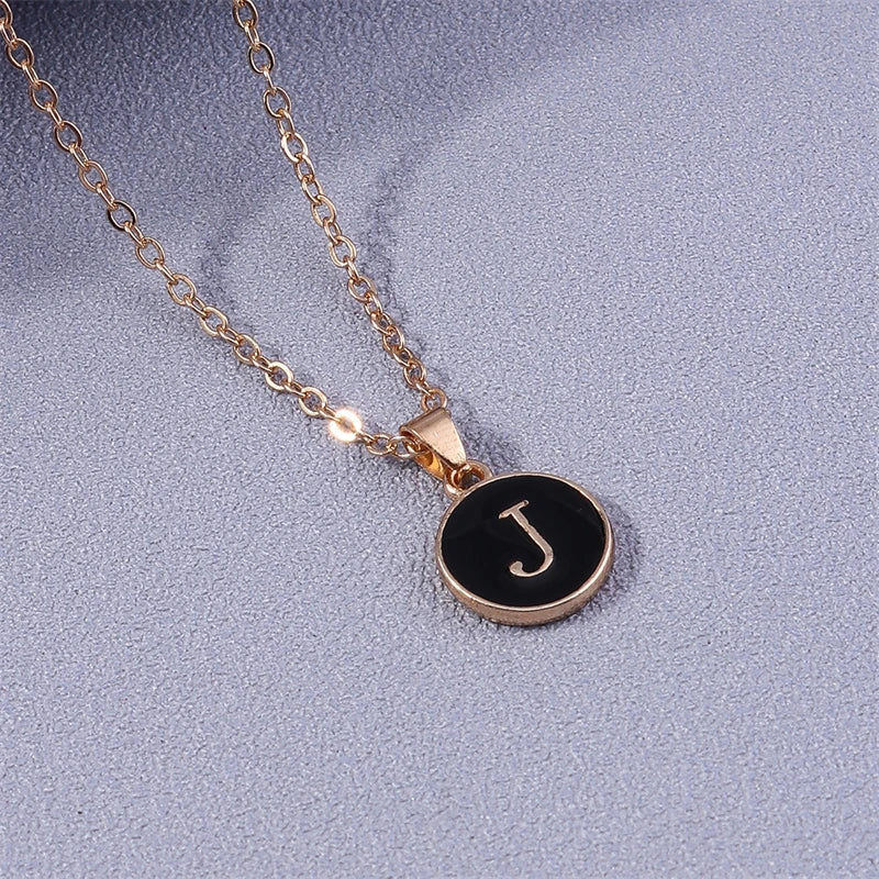 Collar con colgante negro inicial - letra 