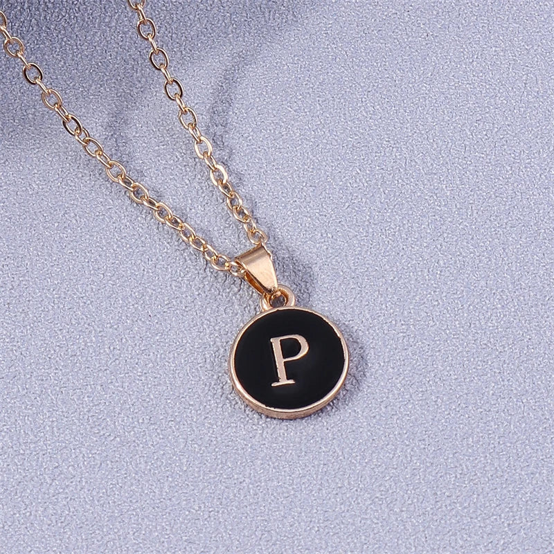 Collar con colgante negro inicial - letra 