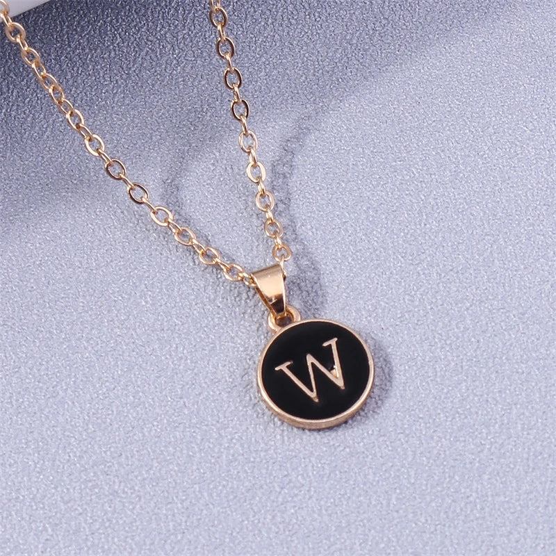 Collar con colgante negro inicial - letra 