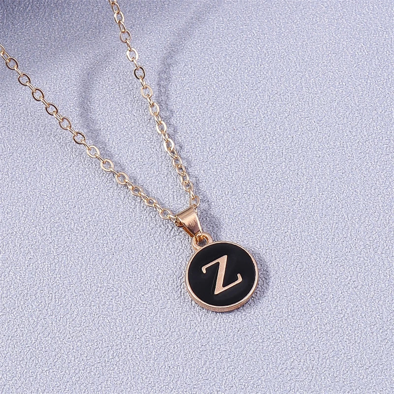 Collar con colgante negro inicial - letra 
