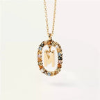 Collier avec pendentif ovale initiale m