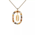 Collier avec pendentif ovale initiale o