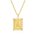 Collier avec pendentif rectangulaire initiale a