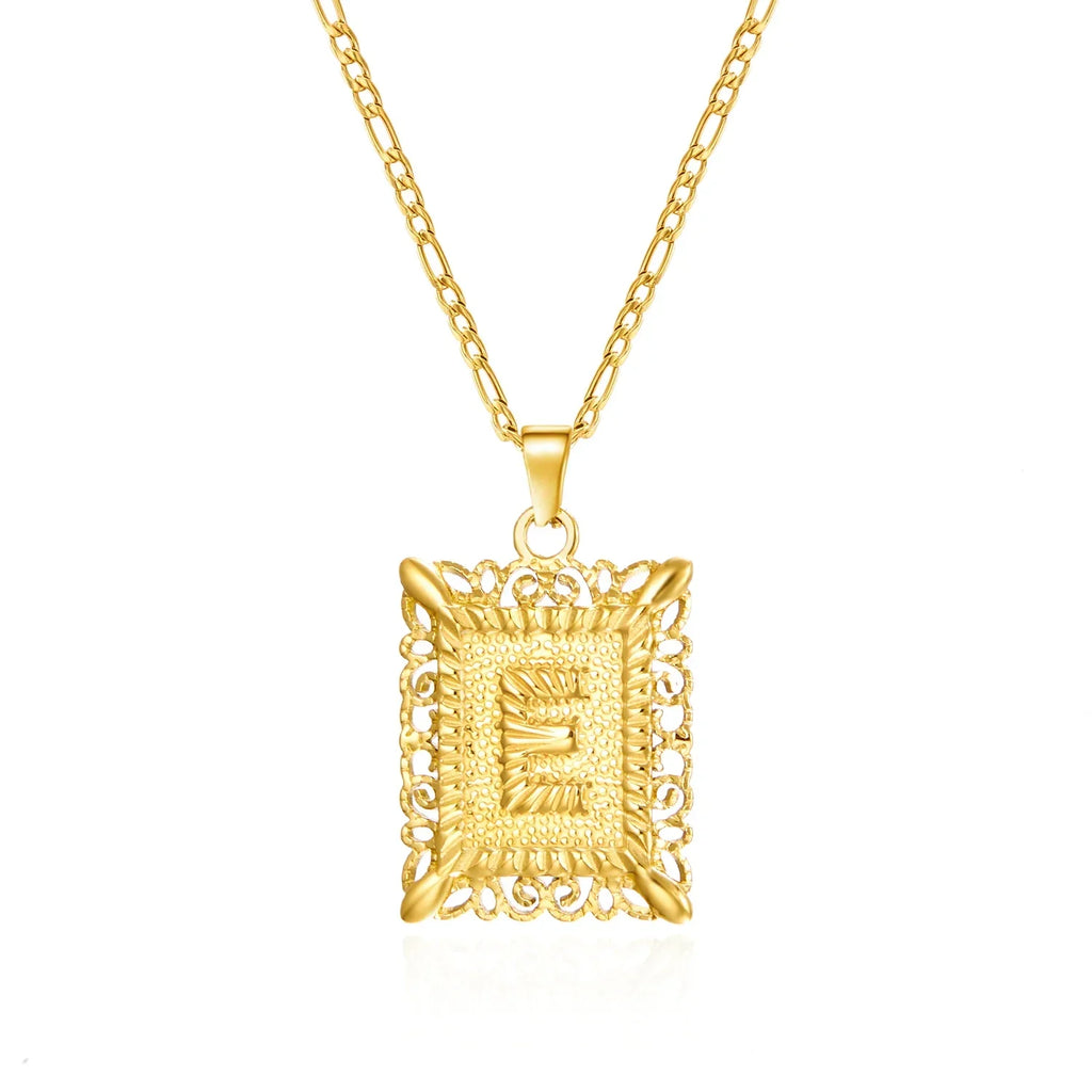 Collar con colgante rectangular con inicial - letra 