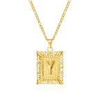 Collier avec pendentif rectangulaire initiale y
