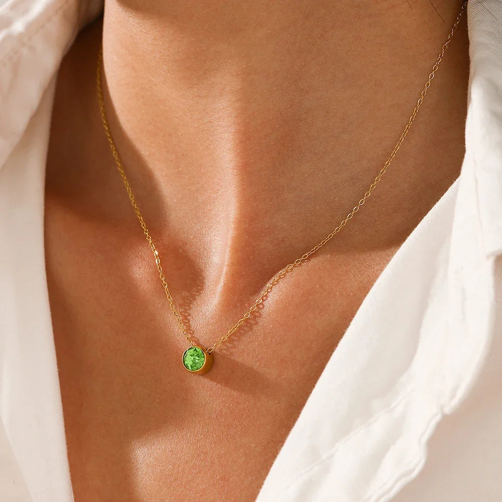 Collier avec pendentif rond pierre de naissance pour femme