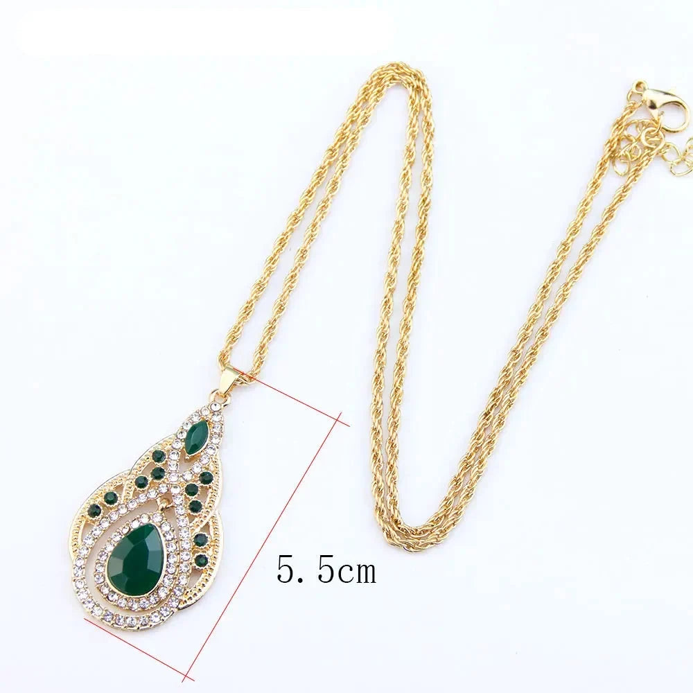 Collier avec pendentif traditionnel pour femme arabe 
