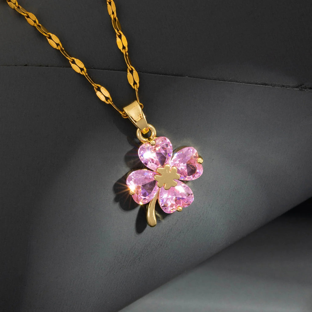 Necklace with Four-Leaf Clover Pendant Colored gold and rose