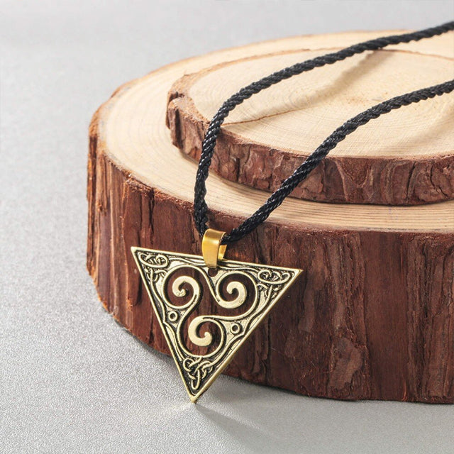 Collar triskelCollar Celta Triskel (Plateado o Dorado) bronce antiguo