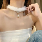 Elegant Feather Choker Necklace with Pearl Pendant