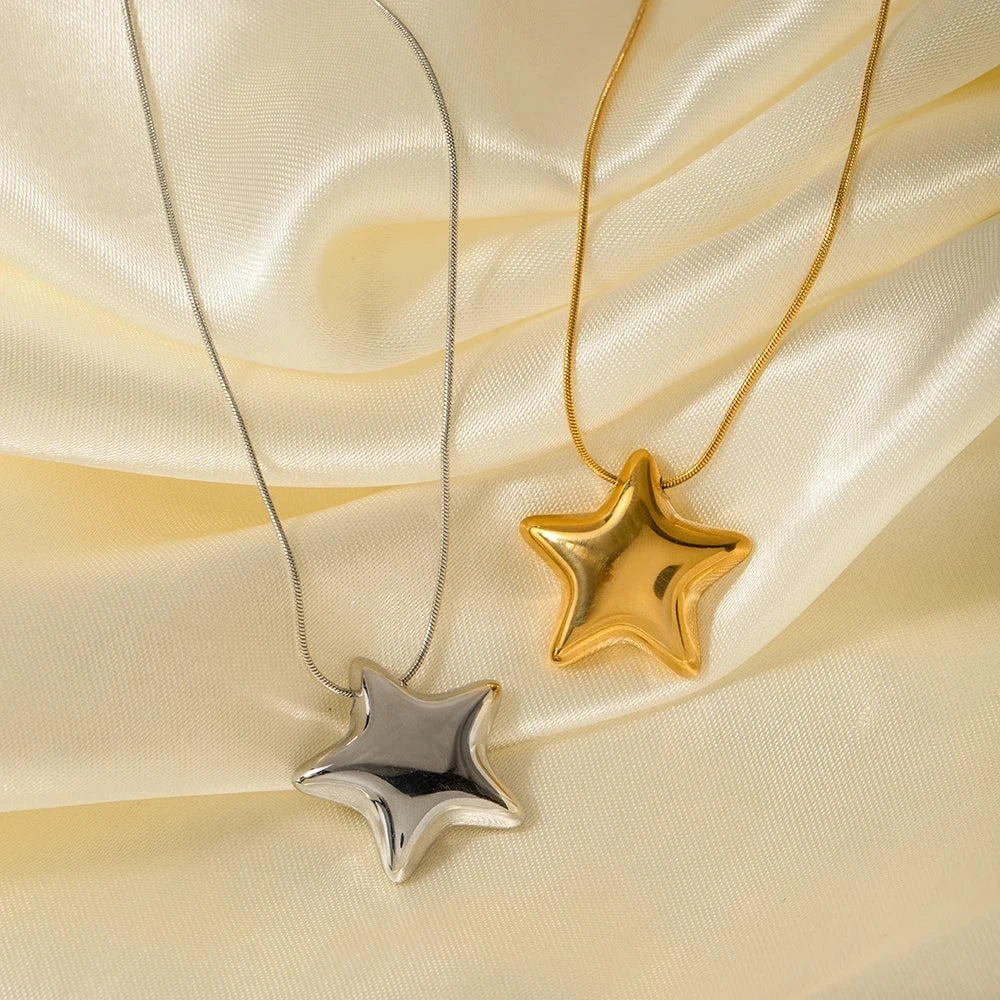 Collar de mujer con colgante de estrella oro