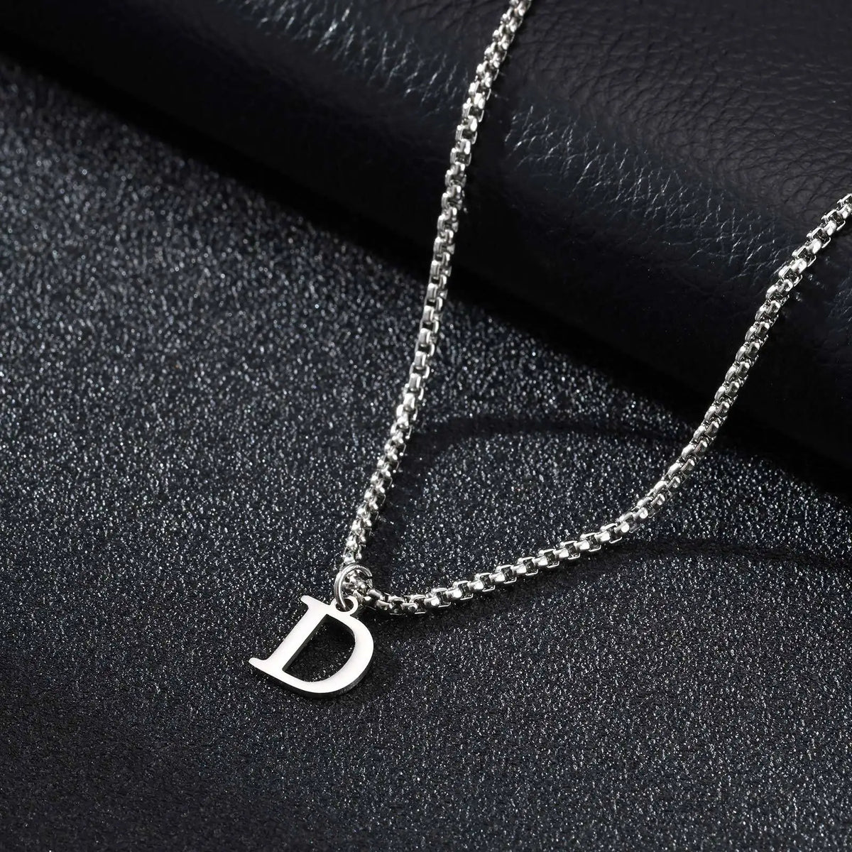Men's necklace with initial letter pendant