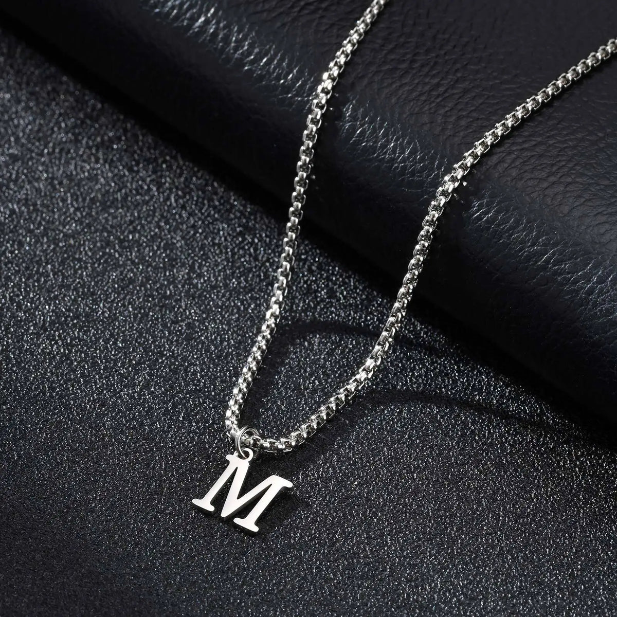 Men's necklace with initial letter pendant