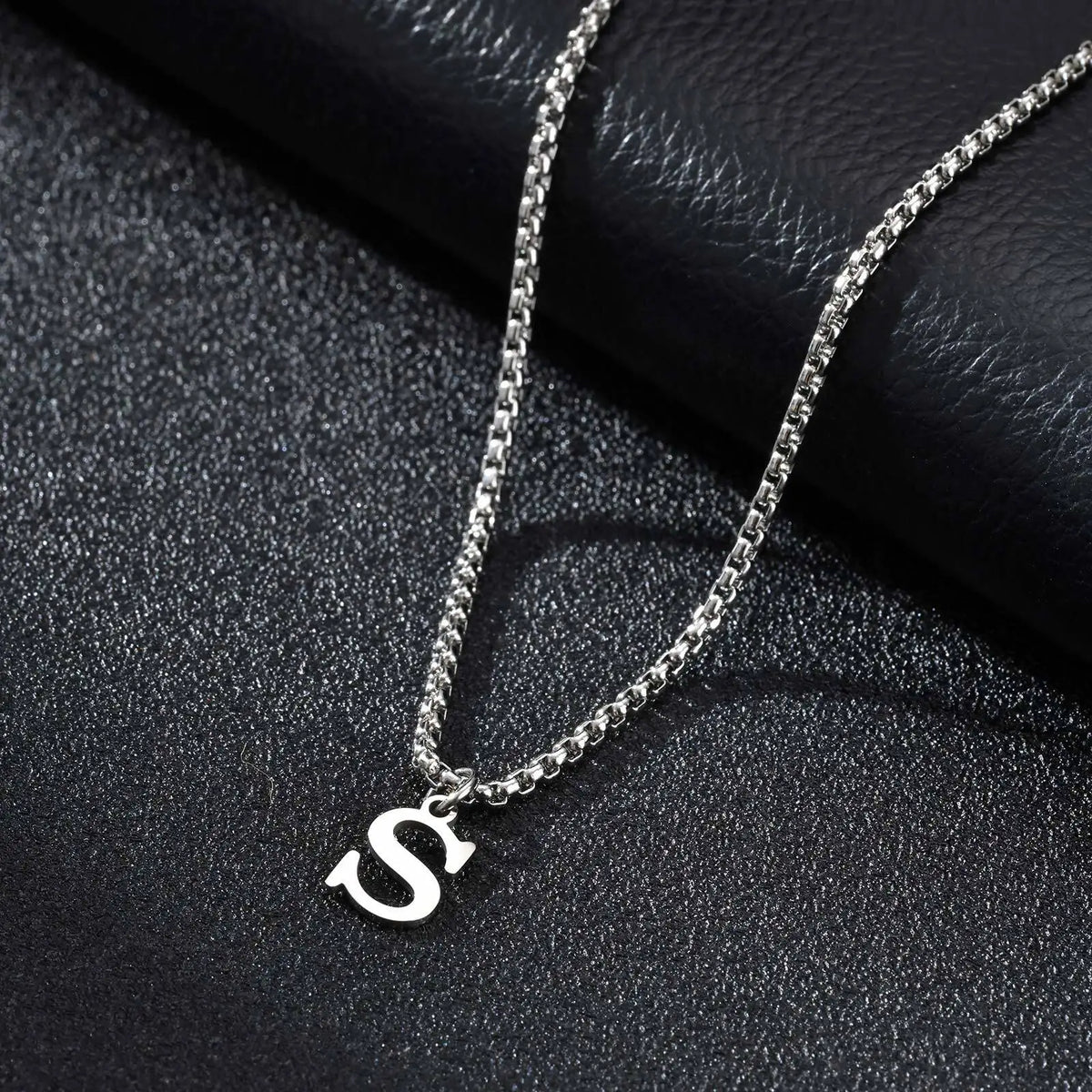 Men's necklace with initial letter pendant