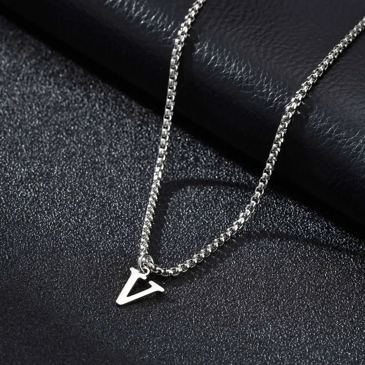 Men's necklace with initial letter pendant
