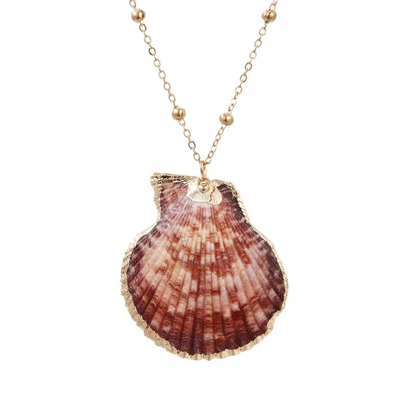Pendant Necklace with Pretty Scallop Shell 3
