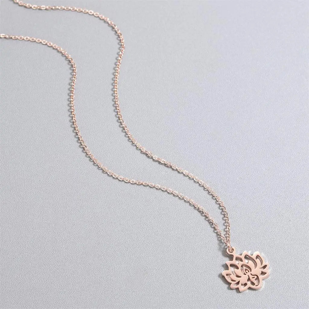 Collar Colgante Flor de Loto para Mujer en oro rosa