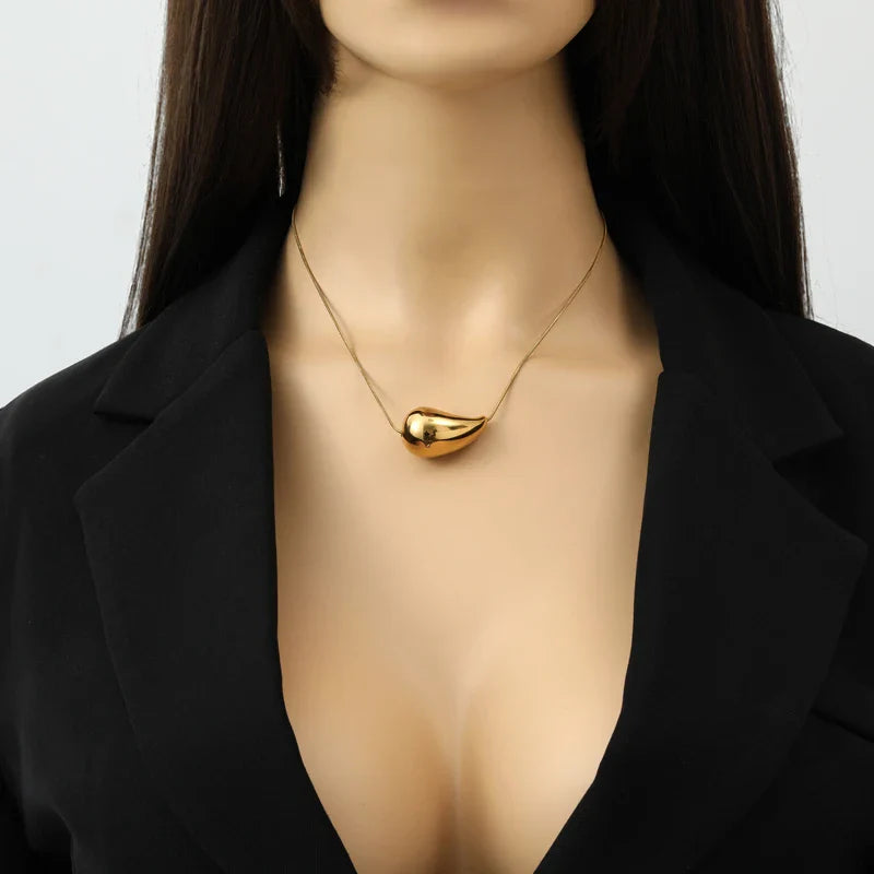 Gold Water Drop Pendant Necklace style 2