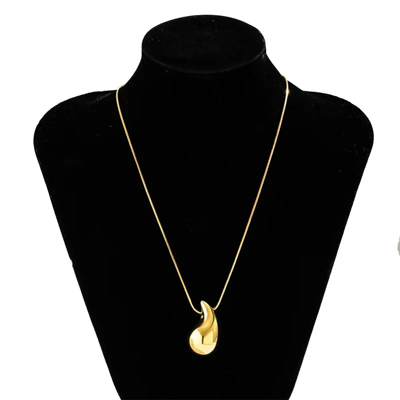 Asymmetric Water Drop Pendant Necklace Gold