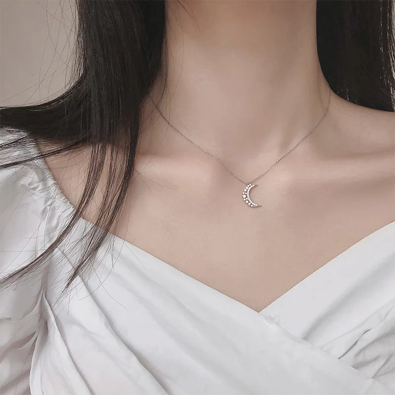 Collier Pendentif Lune en Zircon pour Femme argent