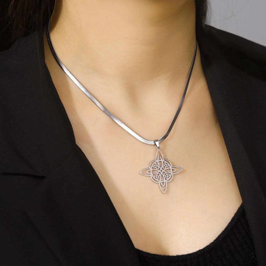 Wiccan Pendant Necklace Witch's Knot Women's Protective Amulet silver