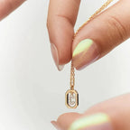 Collar para mujer con colgante hexagonal con inicial - letra 