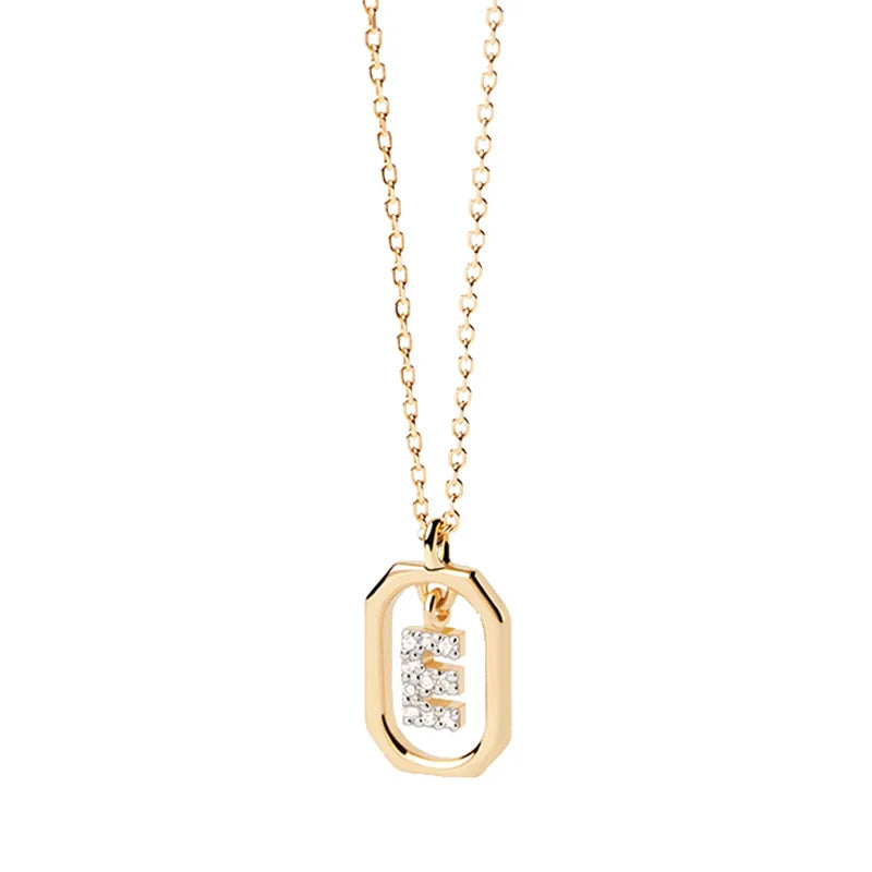 Collier femme avec pendentif hexagonale initiale e