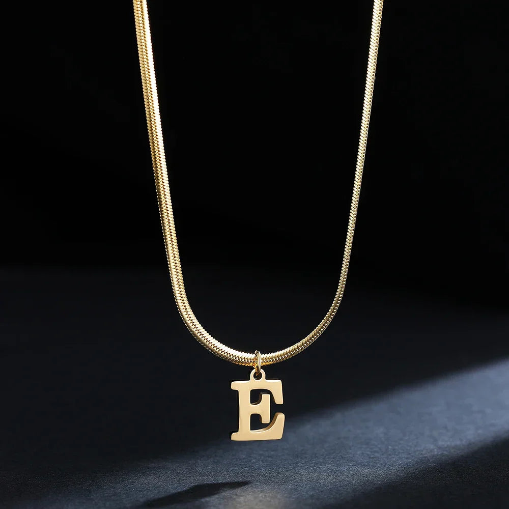 Women’s necklace with initial letter pendant