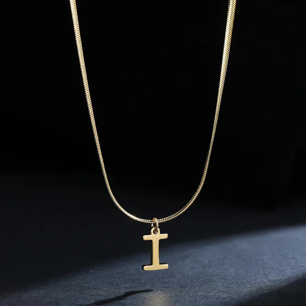 Women’s necklace with initial letter pendant