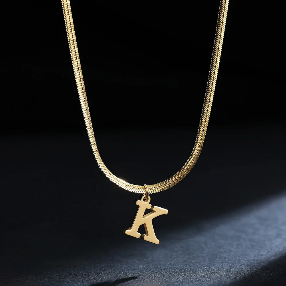 Women’s necklace with initial letter pendant