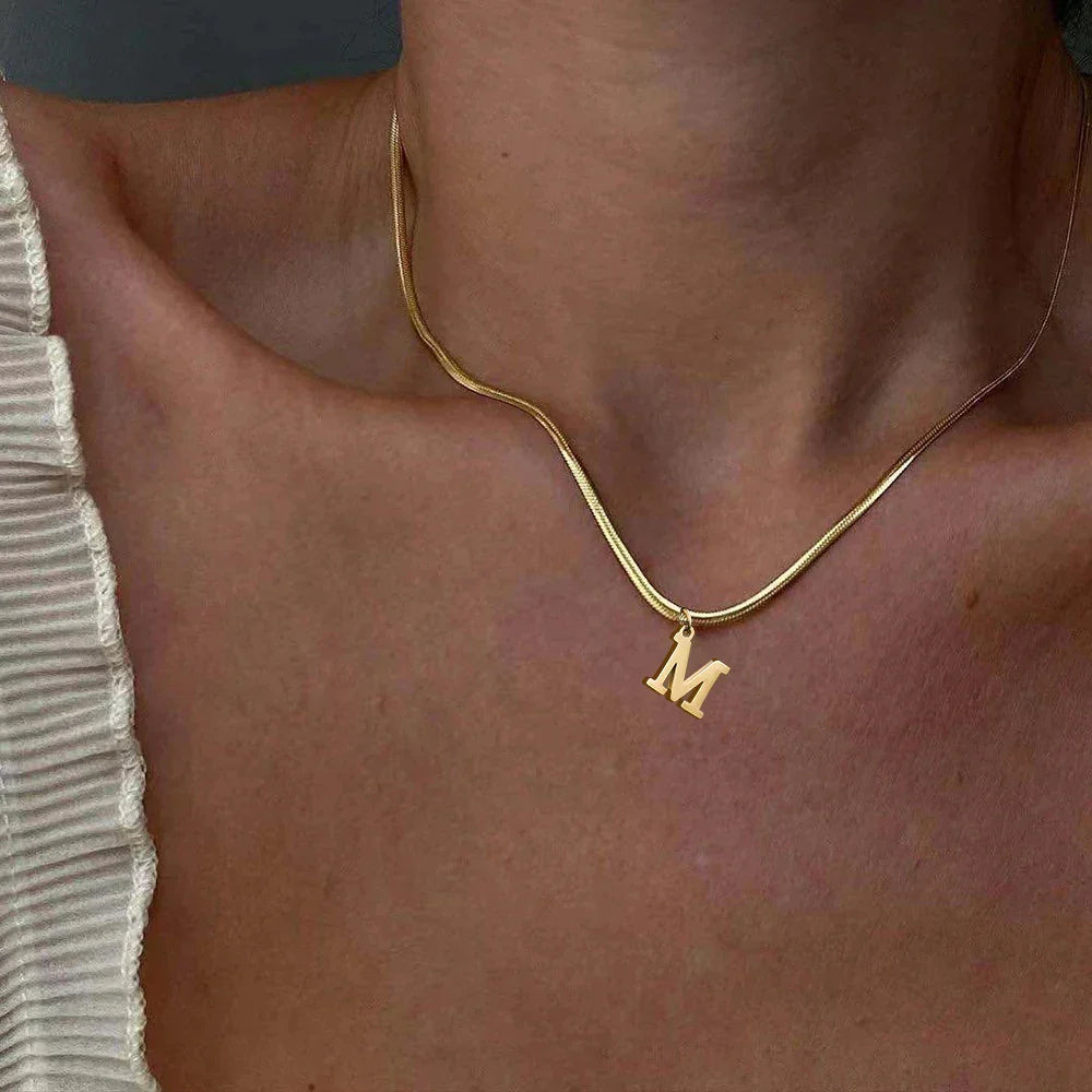 Women’s necklace with initial letter pendant