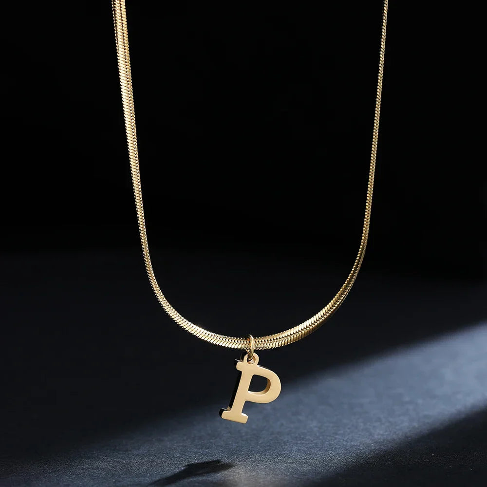 Women’s necklace with initial letter pendant