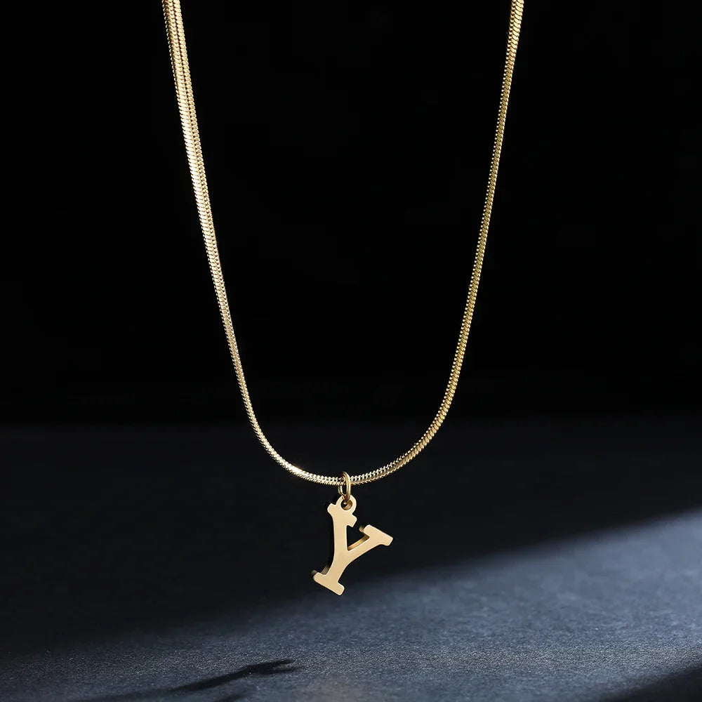 Women’s necklace with initial letter pendant