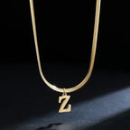 Collier ras de cou femme avec pendentif initiale z