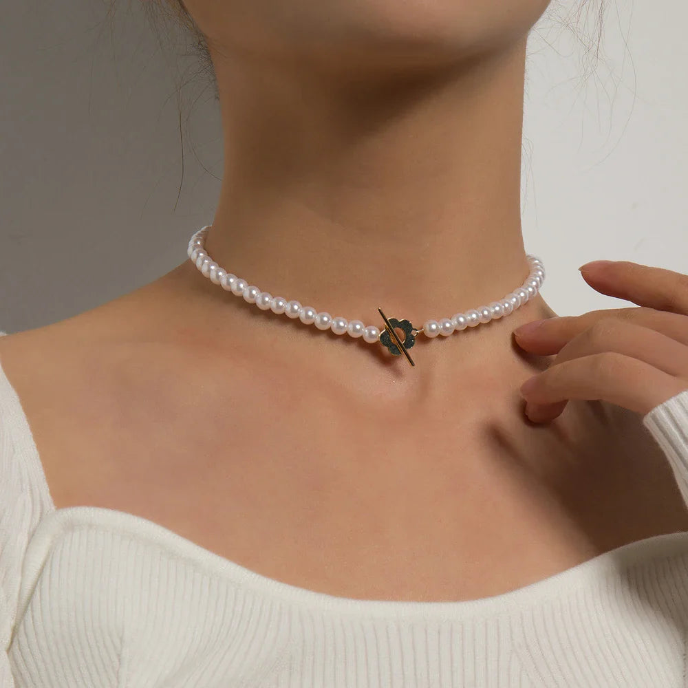 Collar Gargantilla Colgante Flor blanco y plata