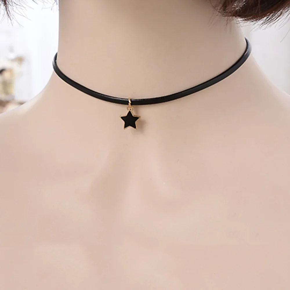 Collier Ras de Cou pour Femme Pendentif Etoile 1