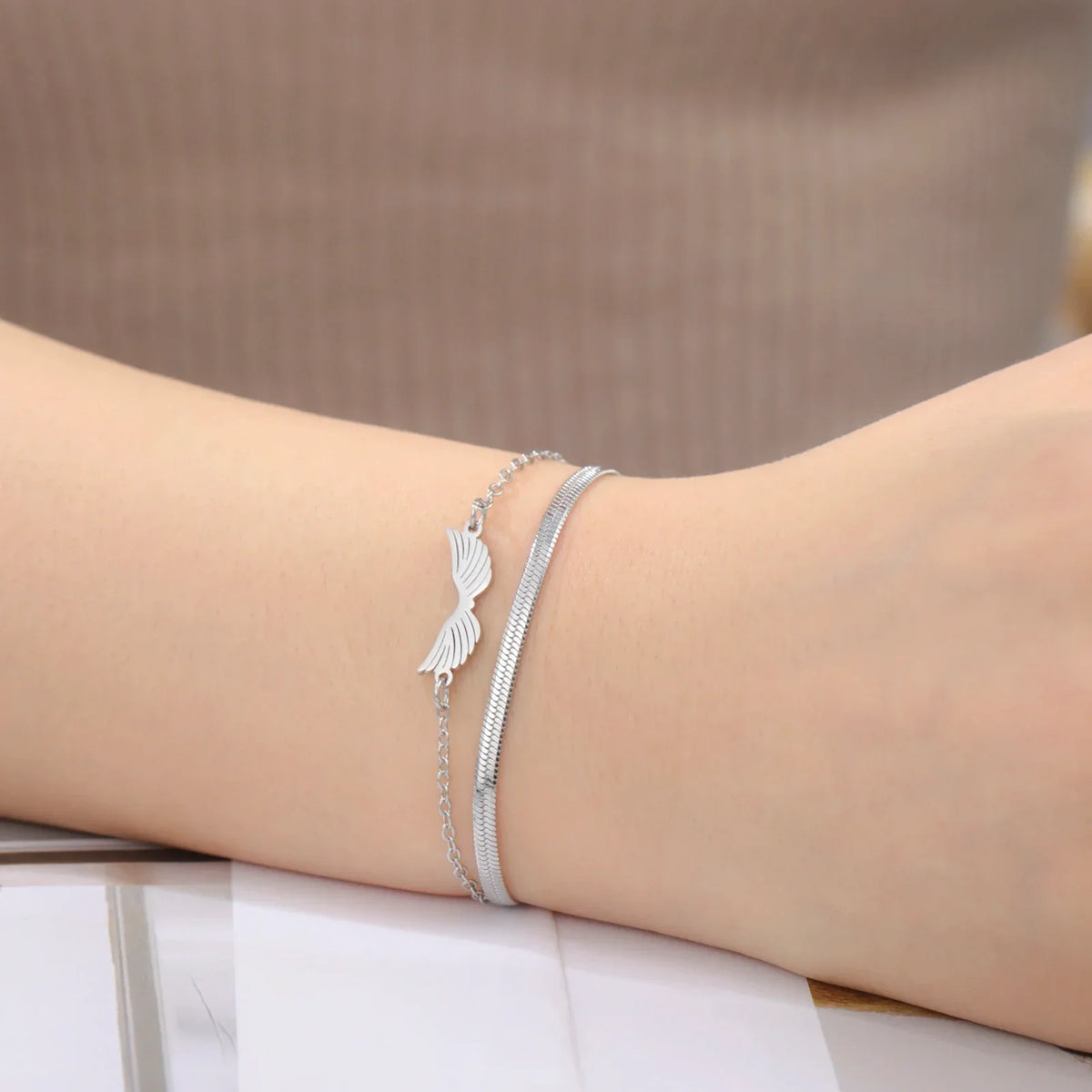 Double angel wings bracelet