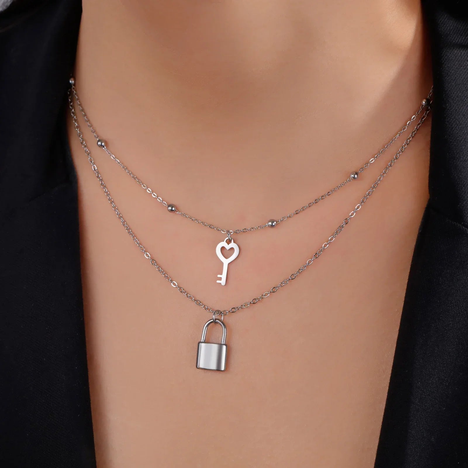 Collier double avec pendentif clef et cadenas argent