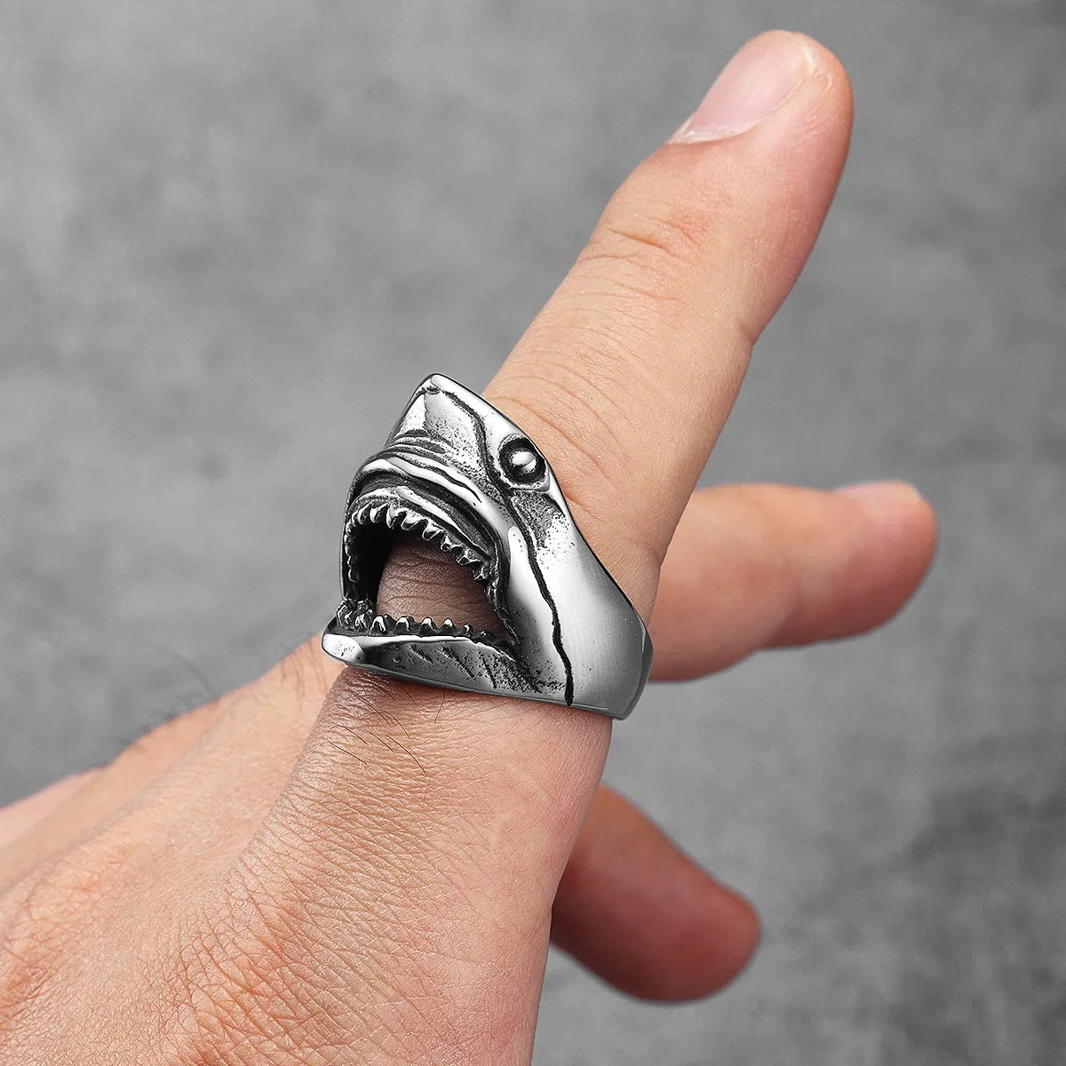 Large shark-head ring