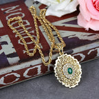 Collier long avec pendentif doré traditionnel arabe vert