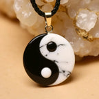 Pendentif Yin-Yang en howlite & obsidienne noire